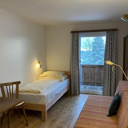 Landhaus Frenes Apartments ゼーフェルト・イン・チロル エクステリア 写真