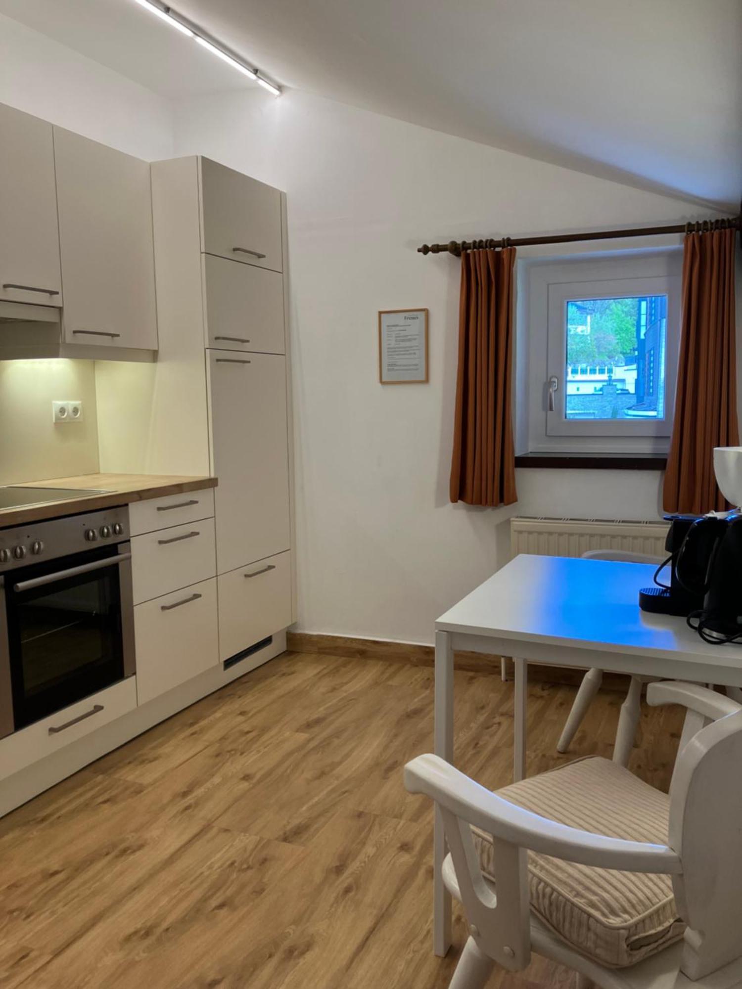 Landhaus Frenes Apartments ゼーフェルト・イン・チロル エクステリア 写真