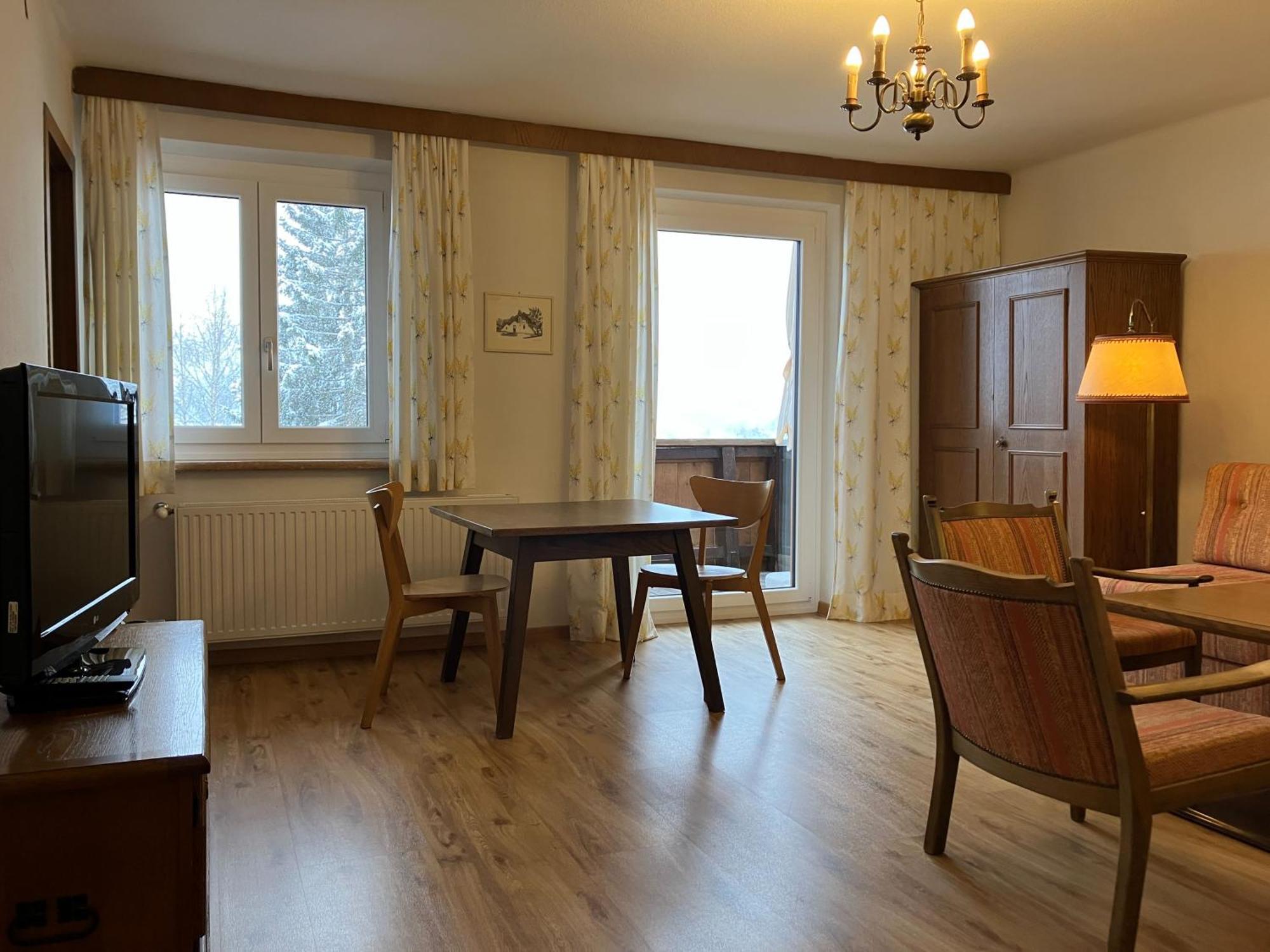 Landhaus Frenes Apartments ゼーフェルト・イン・チロル エクステリア 写真
